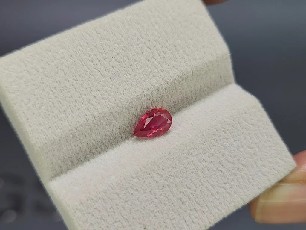 Unheated ruby pear cut 1.04 carats, Mozambique Image №4