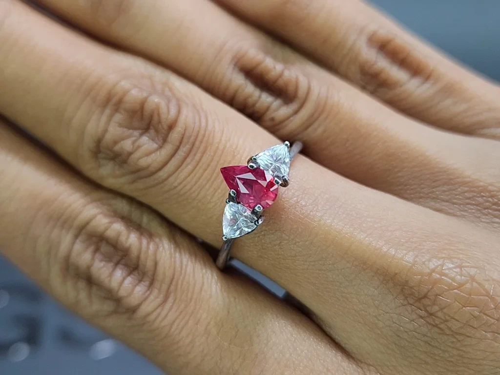 Unheated ruby pear cut 1.04 carats, Mozambique Image №5