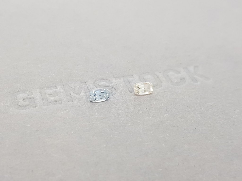 Contrasting pair of unheated cushion-cut sapphires 0.67 carats Image №3