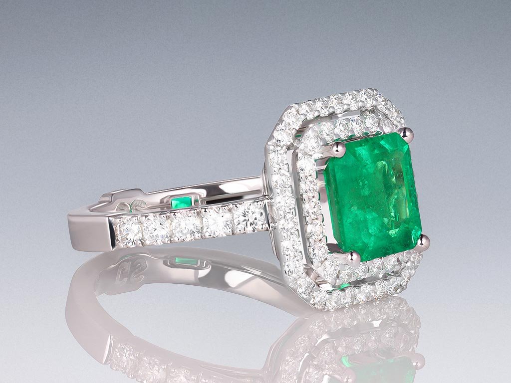 Ring with 1.85 carat Muzo Green emerald and diamonds in 18K white gold Image №2