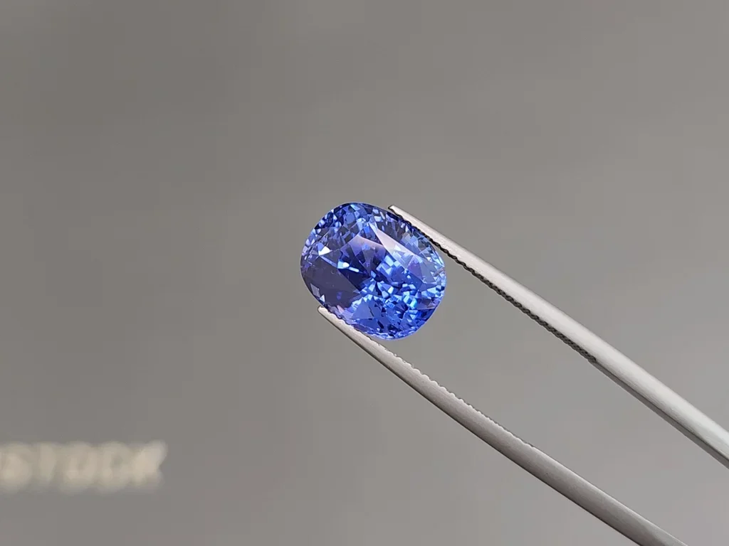 Untreated cushion cut cornflower blue sapphire 8.52 carats, Sri Lanka Image №3