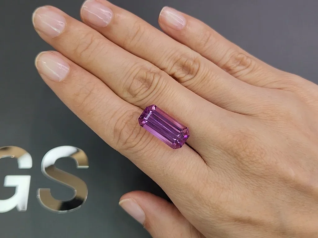 Octagon cut kunzite 14.06 carats, Afghanistan   Image №2