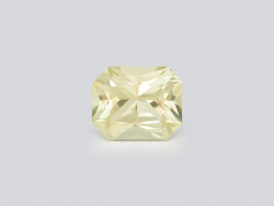 Pastel yellow sapphire in radiant cut 0.86 carats, Madagascar photo