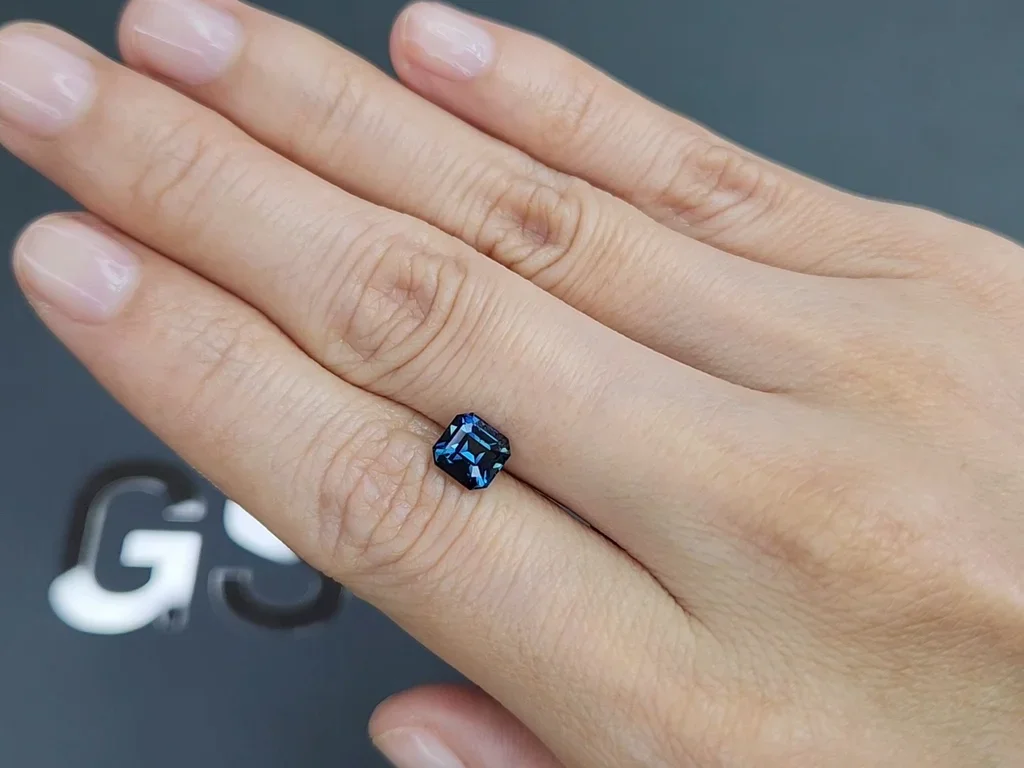 Teal sapphire in octagon cut 1.70 carats, Madagascar  Image №2