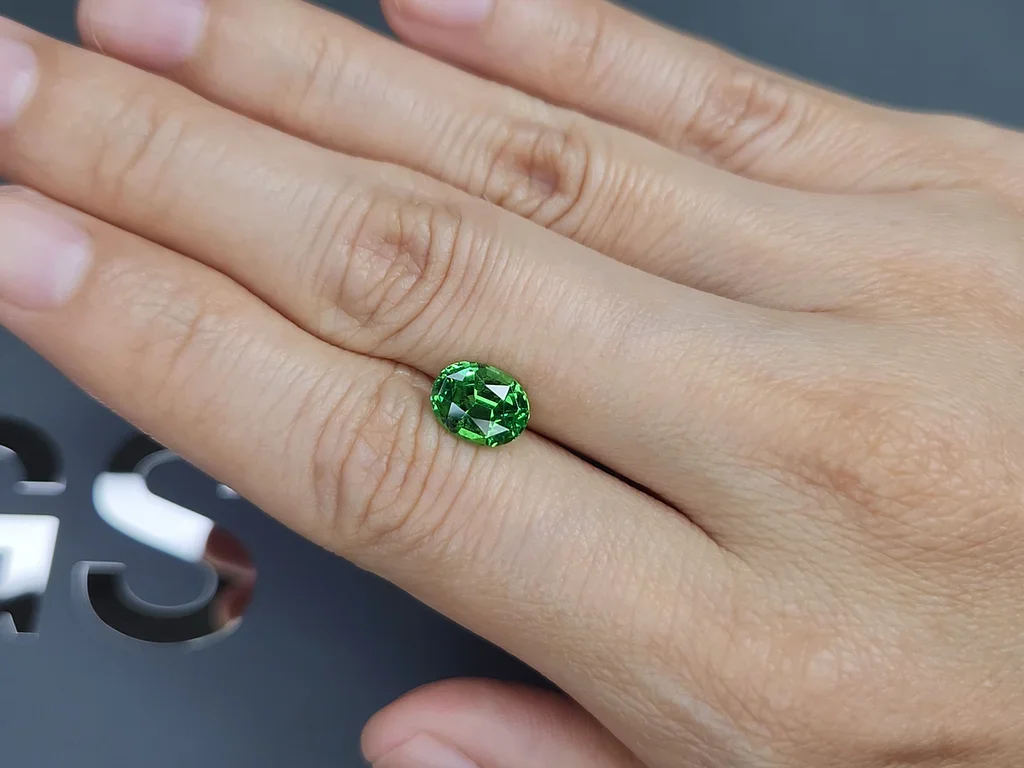 Neon Green tsavorite garnet in oval cut 2.22 carats, Tanzania Image №2