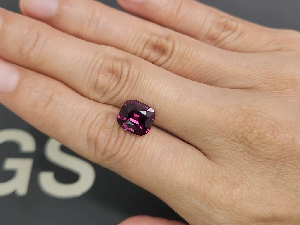 Purple spinel 4.48 carats cushion cut 4.48 carats, Burma Image №2