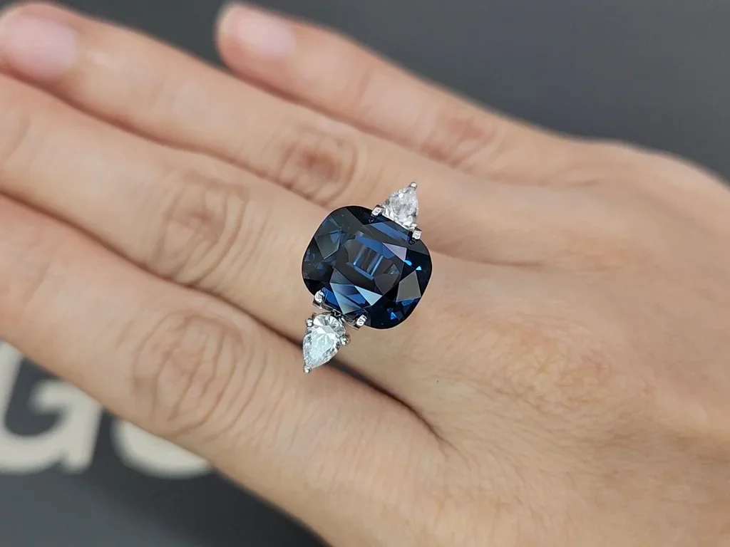 Blue spinel cushion cut 9.10 carats, Tanzania Image №5
