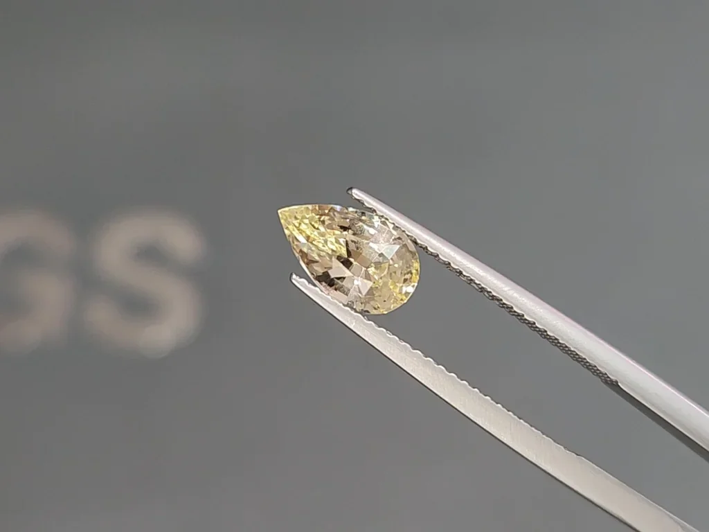 Unheated yellow sapphire pear cut 2.01 carats, Sri Lanka Image №2