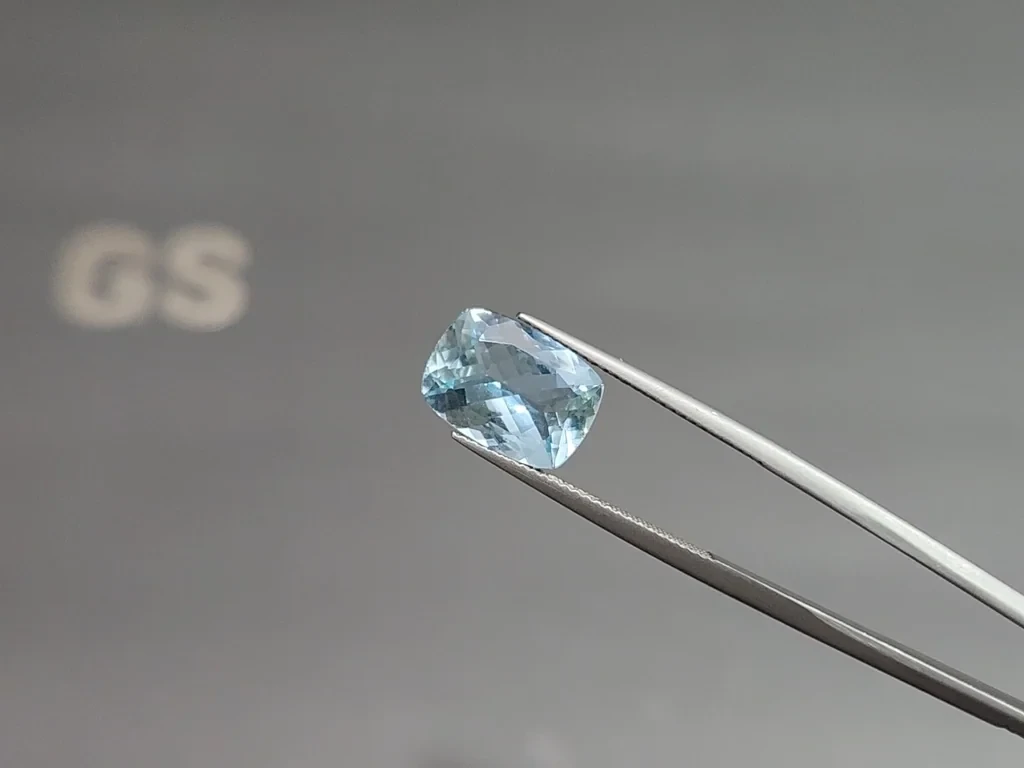 Aquamarine cushion cut 3.94 carats, Madagascar  Image №3