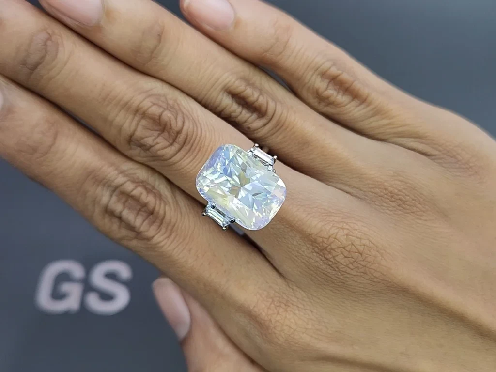 Moonstone cushion cut 14.04 carats, Africa Image №5