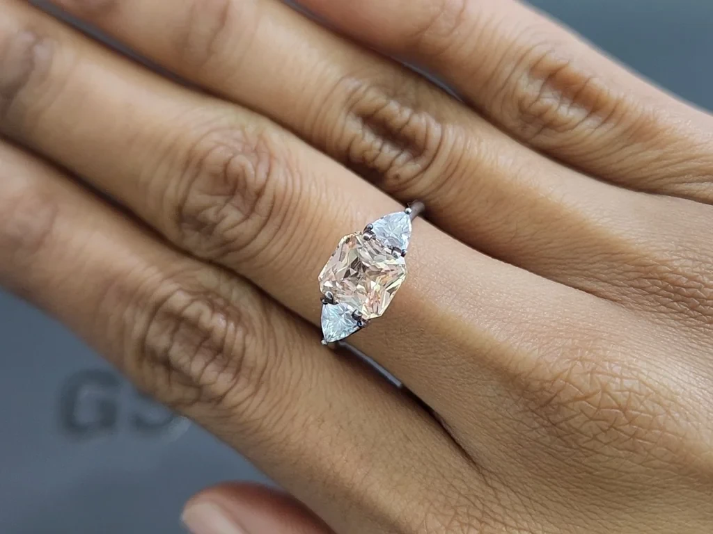 Peach sapphire radiant cut  2.51 carats, Madagascar Image №5