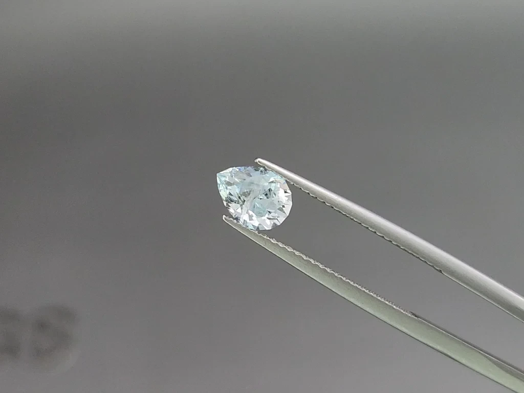 Aquamarine pear cut  0.96 carats, Madagascar Image №3
