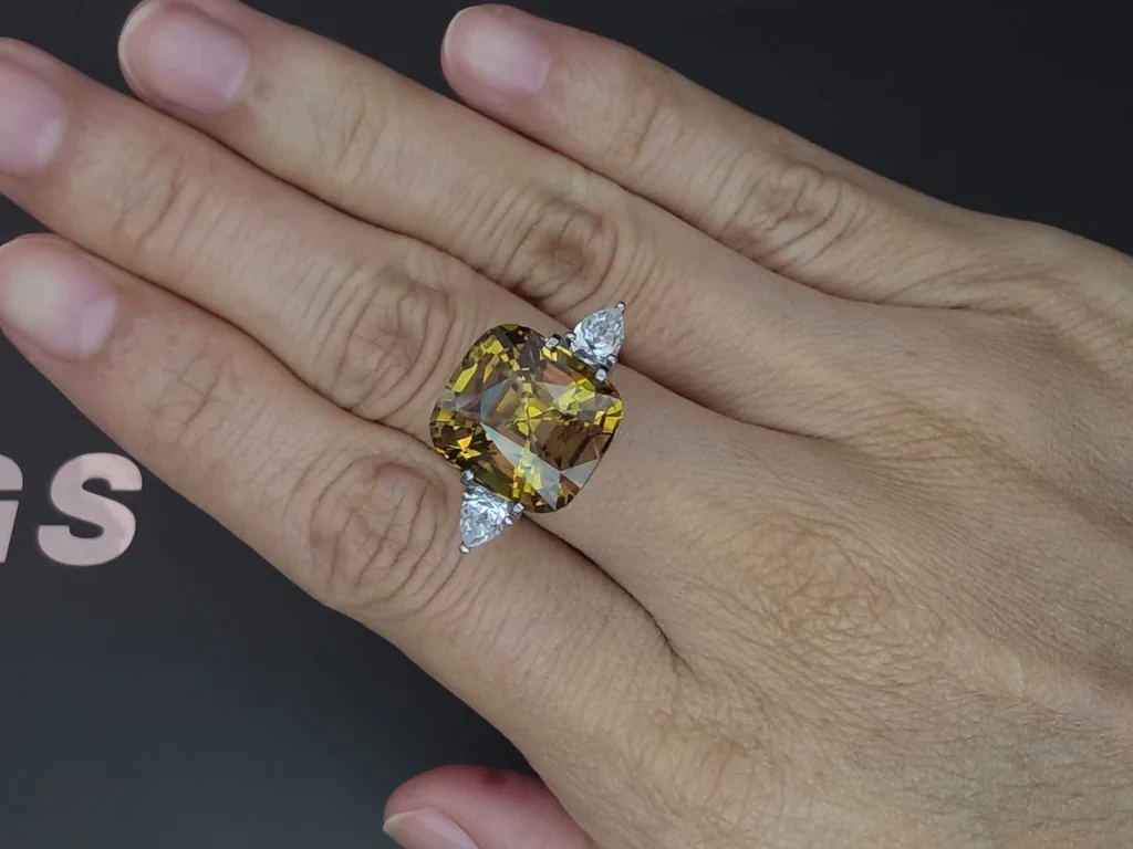 Large chrysoberyl cushion cut 14.12 carats, Sri Lanka Image №5