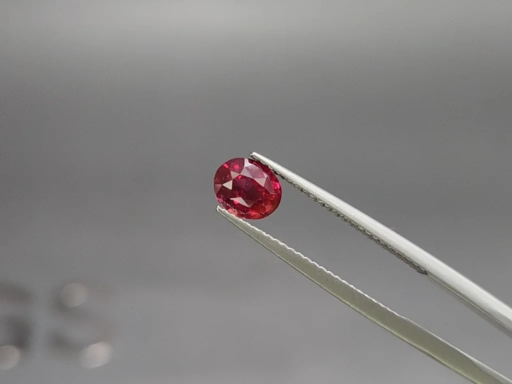 Unheated ruby oval cut 1.18 carats, Mozambique Image №3