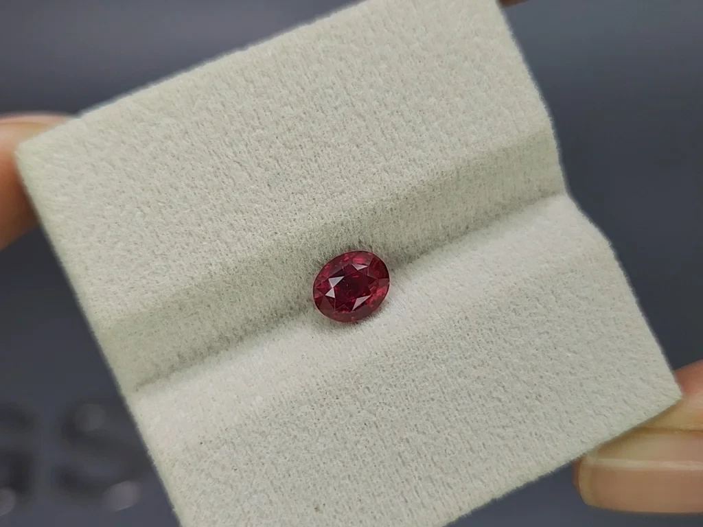 Unheated ruby oval cut 1.18 carats, Mozambique Image №4