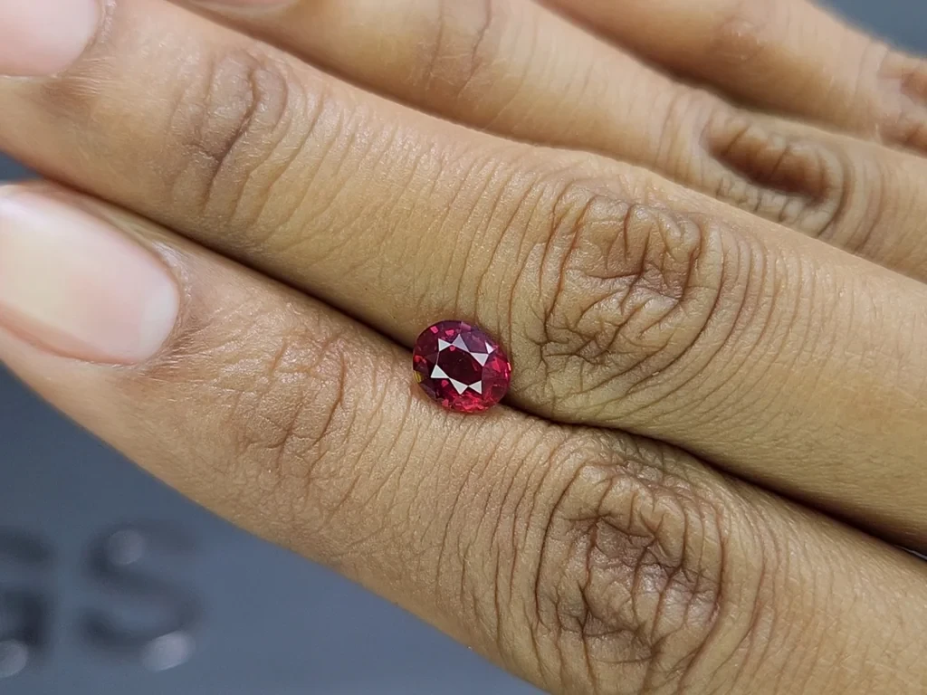Unheated ruby oval cut 1.18 carats, Mozambique Image №2