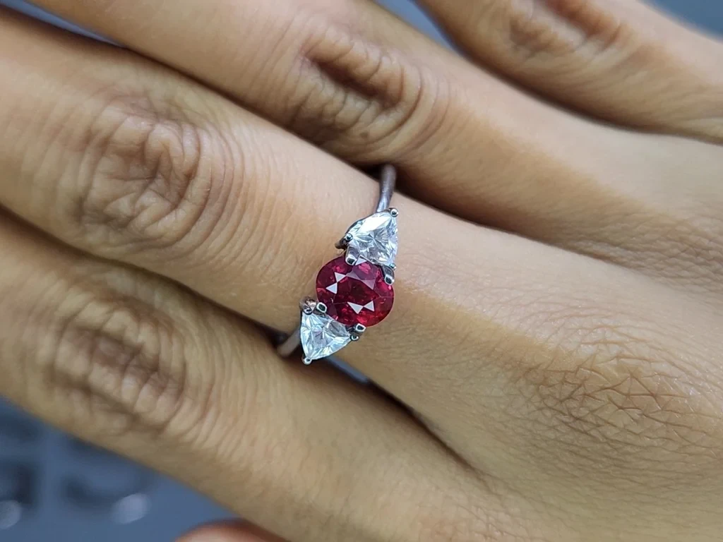 Unheated ruby oval cut 1.18 carats, Mozambique Image №5
