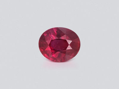 Unheated ruby oval cut 1.18 carats, Mozambique photo