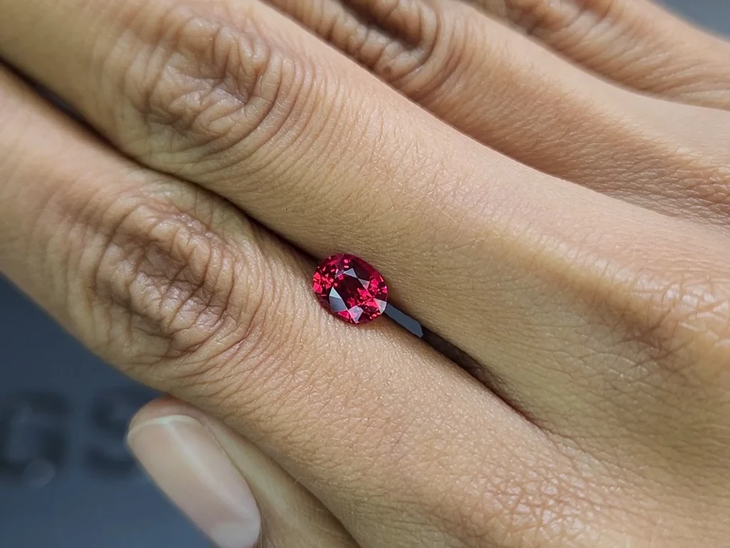 Unheated ruby Intense Red oval cut 1.19 carats, Mozambique Image №2