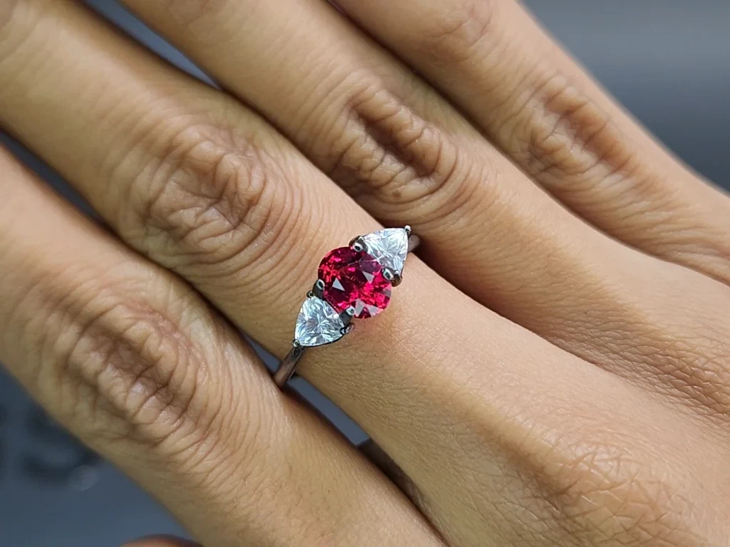 Unheated ruby Intense Red oval cut 1.19 carats, Mozambique Image №5