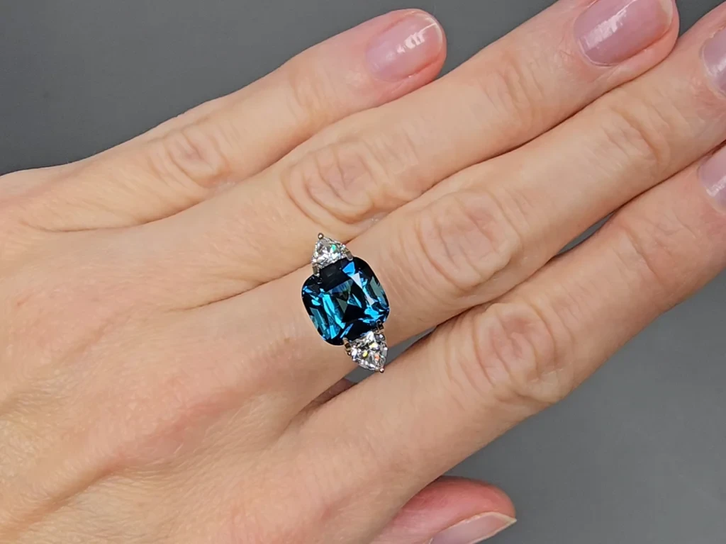 Indigolite tourmaline in cushion cut 5.31 carats, Afghanistan Image №5