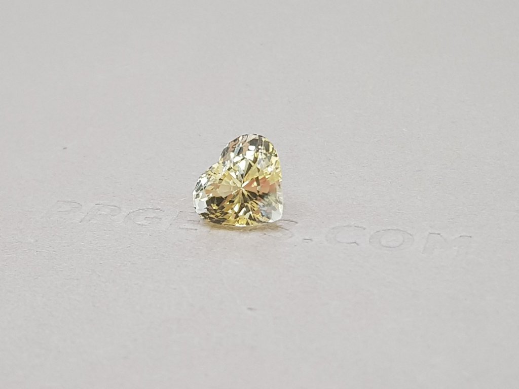 Unheated heart cut yellow sapphire 4.13 ct, Sri Lanka Image №3