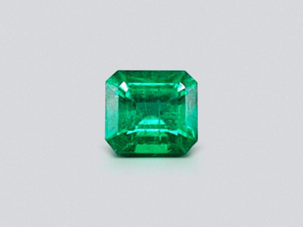 Ring with Muzo Green emerald 1.21 ct and diamonds in 18K white gold Image №4