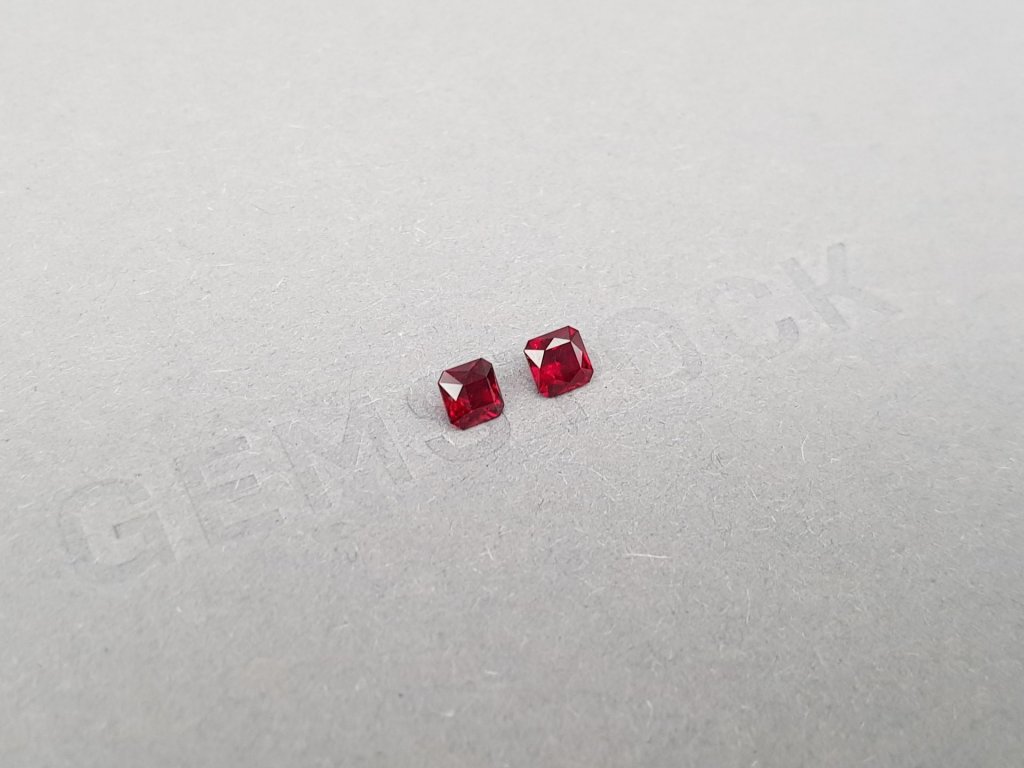 Pair of Pigeon&#39;s Blood rubies, Octagon cut 0.55 carat, Madagascar Image №2