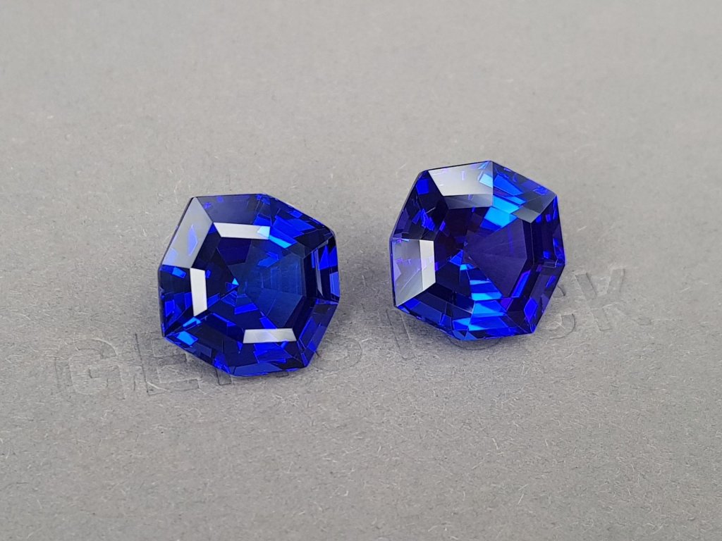 Pair of Royal Blue color tanzanites 29.70 ct in fancy cut, Tanzania Image №3