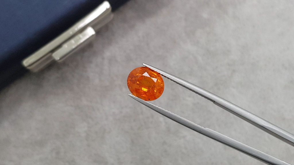Fanta color spessartine garnet in oval cut 3.75 ct, Tanzania Image №3