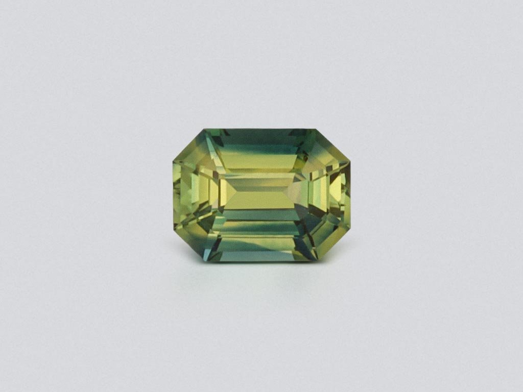 Unheated bi-color green-yellow sapphire in oval cut 1.09 carats, Sri Lanka  Image №1