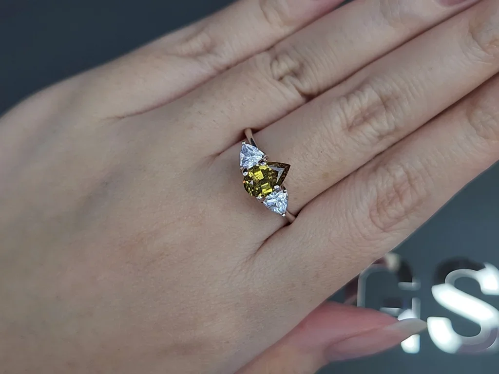 Unheated yellow sapphire pear cut  1.23 carats, Madagascar Image №5