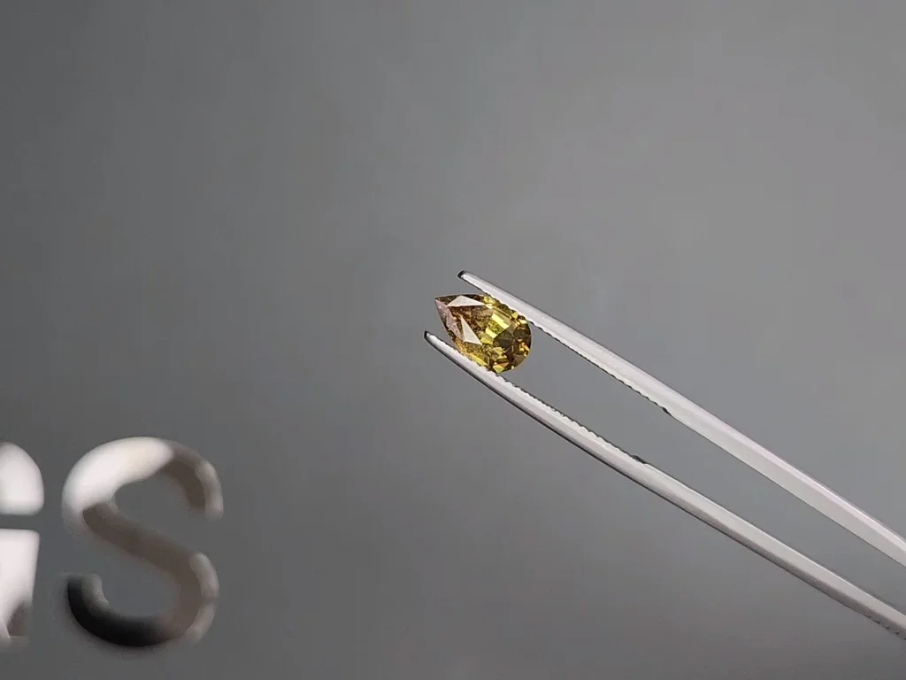 Unheated yellow sapphire pear cut  1.23 carats, Madagascar Image №3