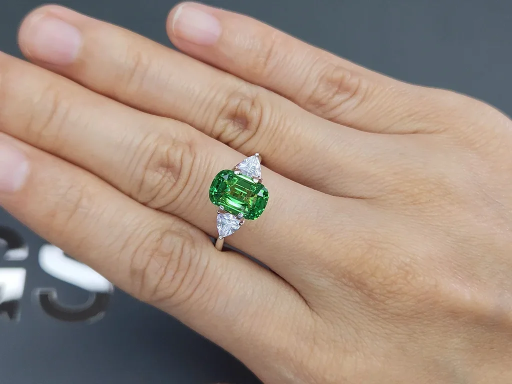 Neon Green tsavorite garnet in cushion cut 3.26 carats, Tanzania Image №5