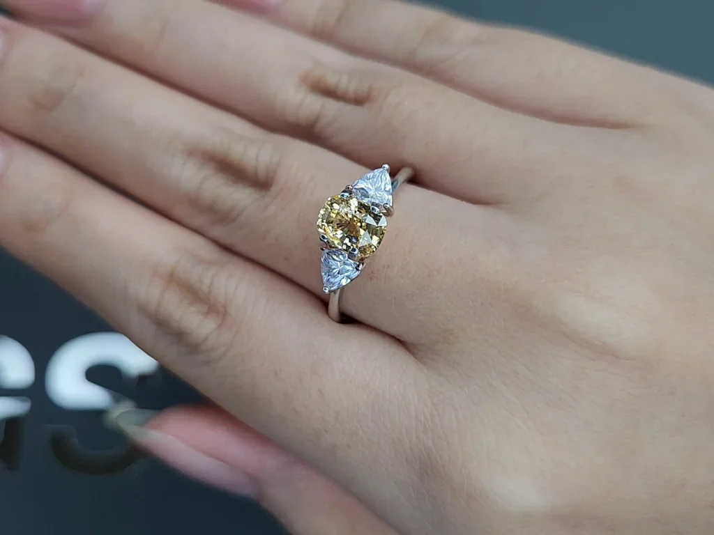 Unheated Pastel Yellow sapphire in cushion cut 1.53 carats, Sri Lanka Image №5