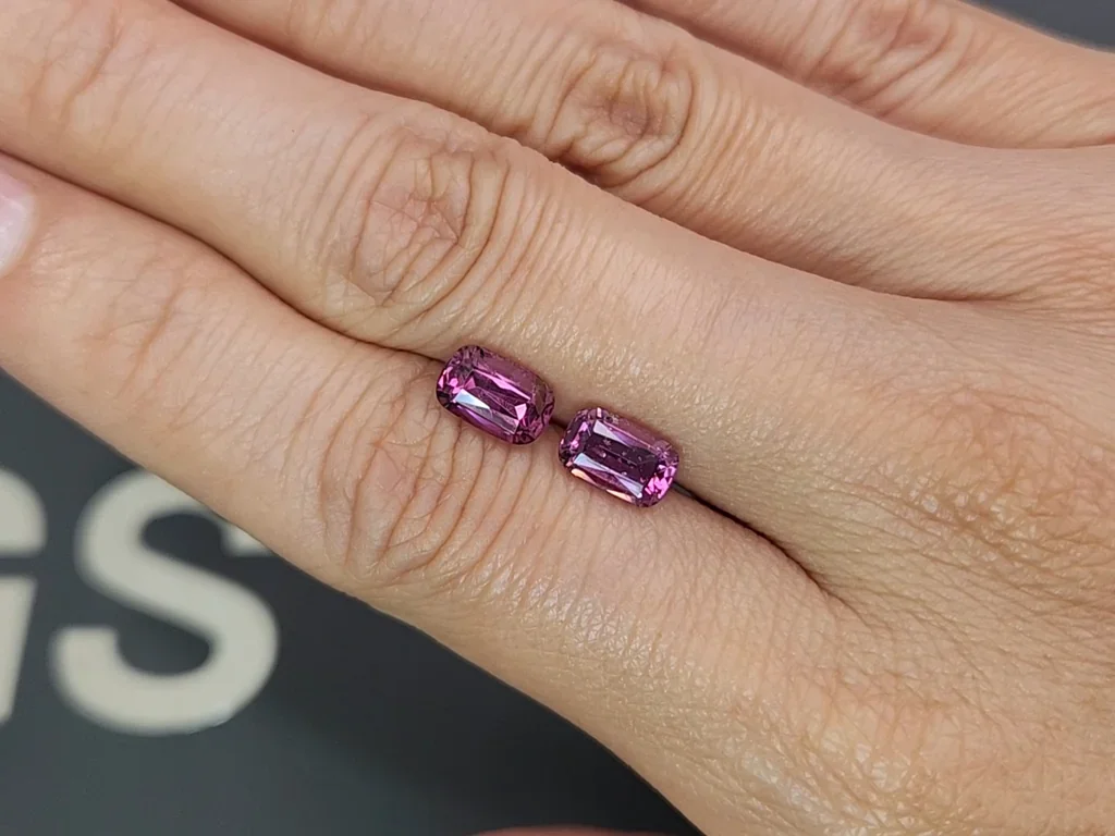 Pair of rhodolite garnets cushion cut 3.49 carats, Tanzania Image №2