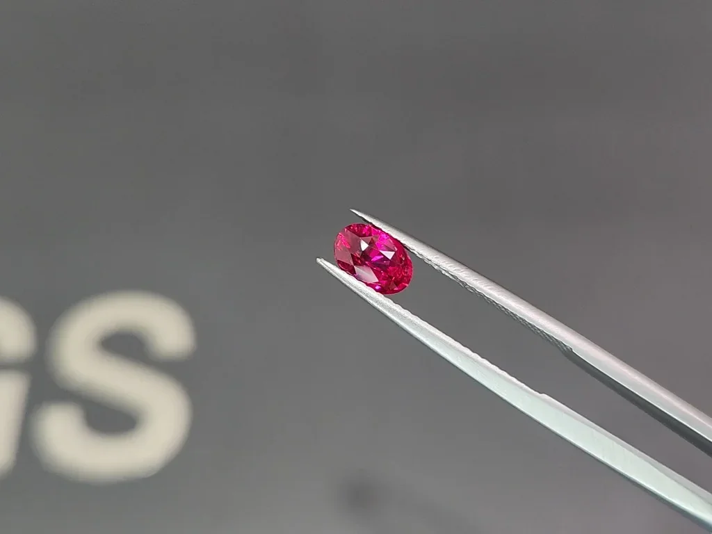 Unheated ruby Intense Red oval cut 1.08 carats, Mozambique  Image №3