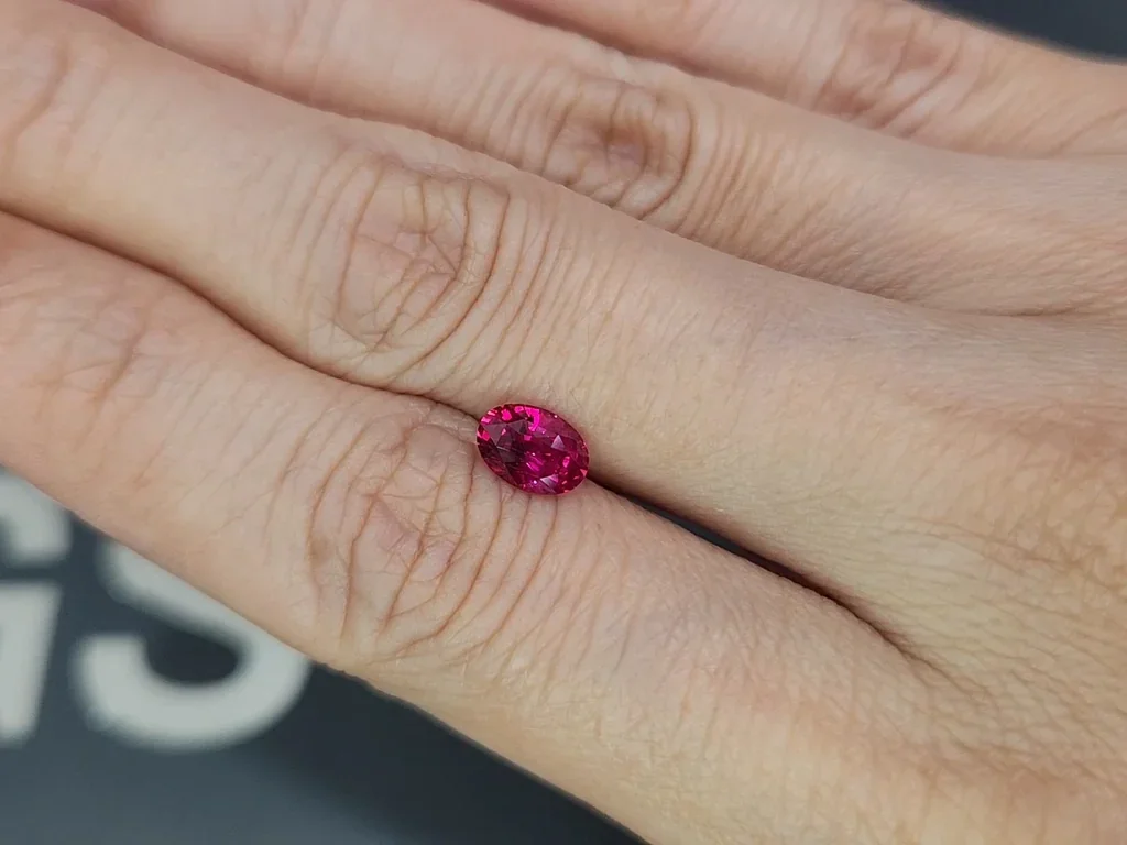 Unheated ruby Intense Red oval cut 1.08 carats, Mozambique  Image №2