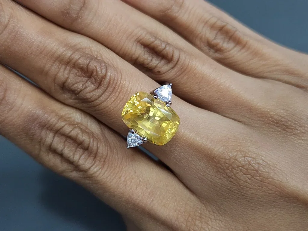 Unheated sapphire Vivid Yellow cushion cut 9.28 carats, Sri Lanka Image №5