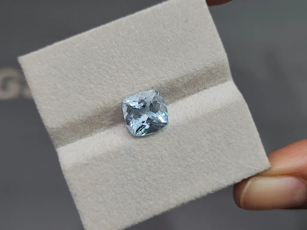 Aquamarine cushion cut 3.18 carats, Madagascar  Image №4