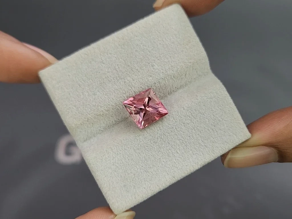 Pink tourmaline princess cut 3.06 carats, Africa Image №4