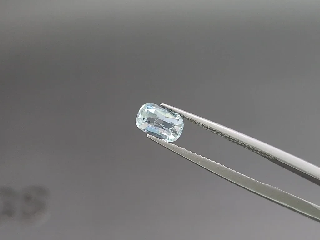 Aquamarine cushion cut 0.93 carats, Madagascar  Image №3