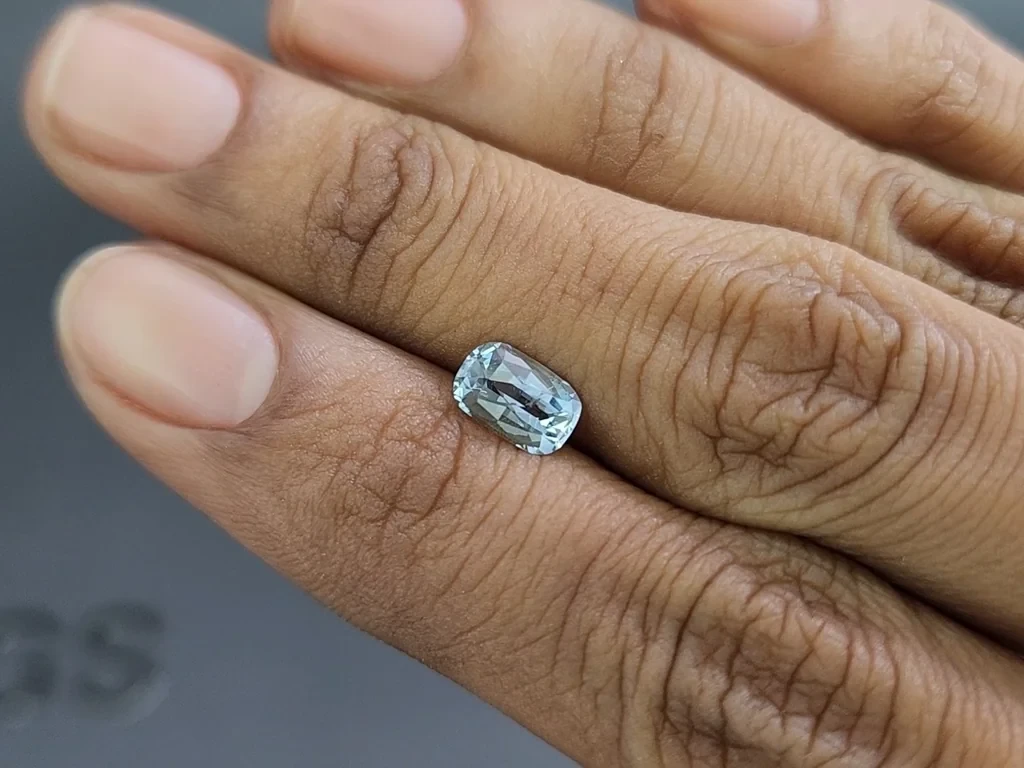 Aquamarine cushion cut 0.93 carats, Madagascar  Image №2