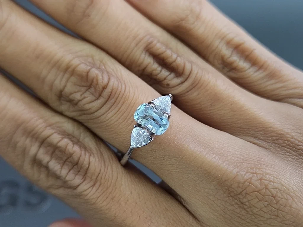 Aquamarine cushion cut 0.93 carats, Madagascar  Image №5