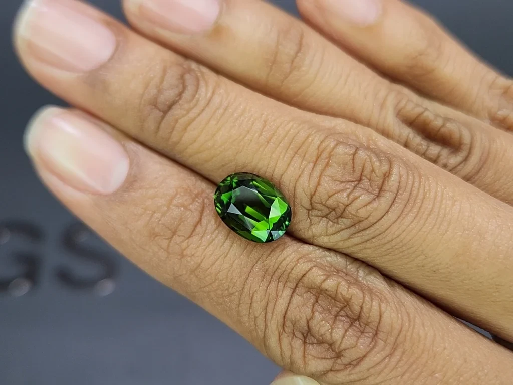 Chrome tourmaline oval cut 4.34 carats, Africa Image №2