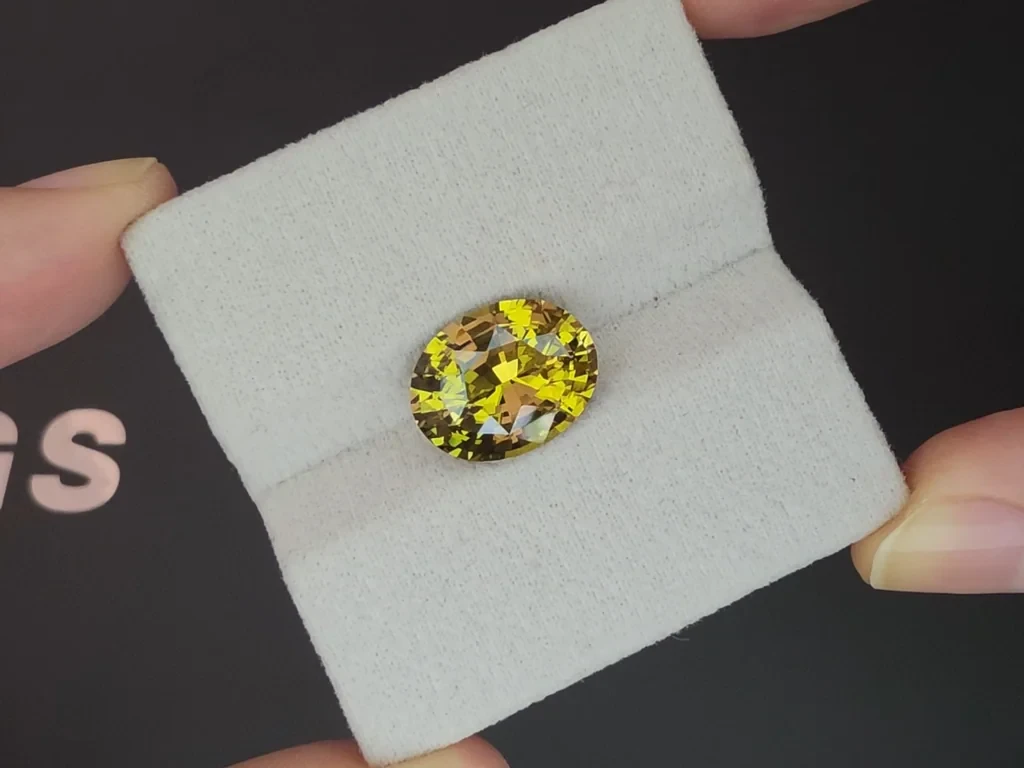 Chrysoberyl oval cut 6.65 carats, Sri Lanka Image №4