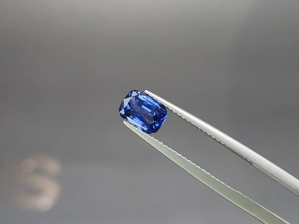 Sapphire Cornflower Blue cushion cut 1.50 carats, Sri Lanka Image №3