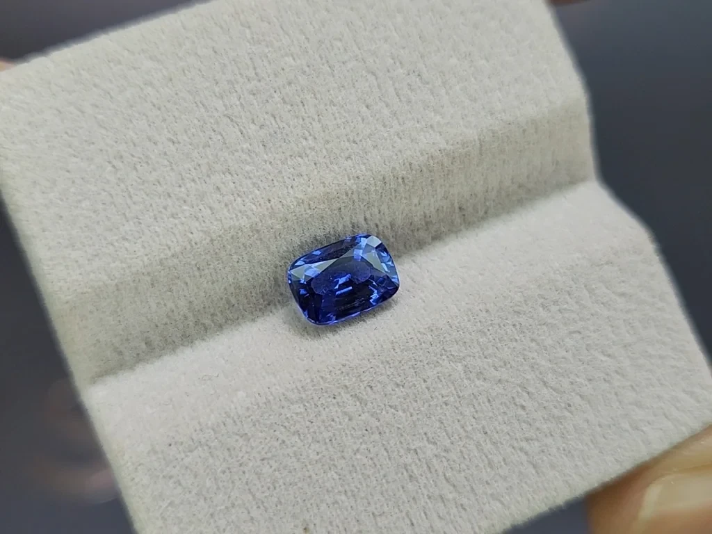 Sapphire Cornflower Blue cushion cut 1.50 carats, Sri Lanka Image №4
