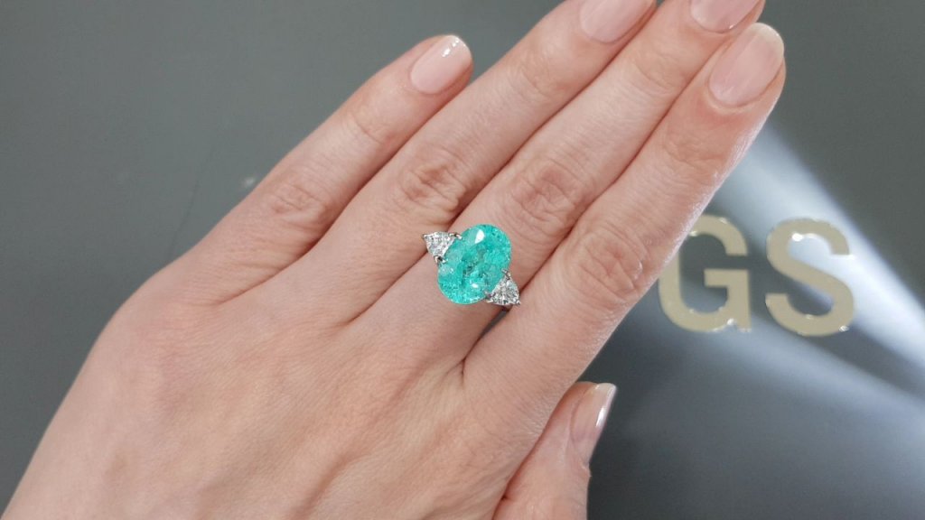 Neon greenish-blue Paraiba tourmaline in oval cut 6.11 carats, Mozambique Image №4