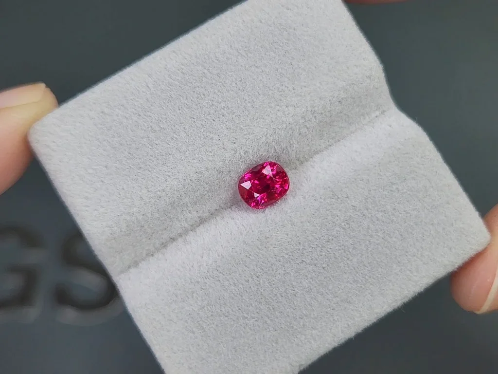 Unheated Pigeon blood ruby in oval cut 1.19 carats, Mozambique  Image №4
